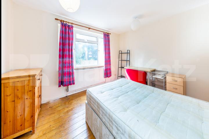 4 bedroom town house with garden close to Tufnell park Station  Penderyn Way, Tufnell park